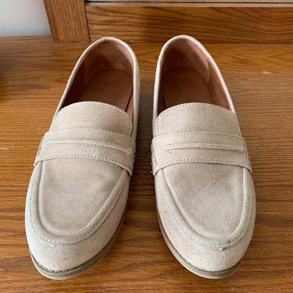 Universal Thread Loafers
